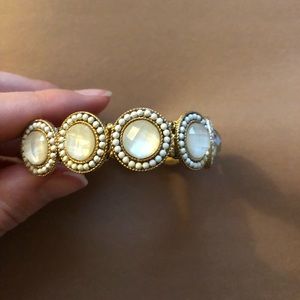 Elastic stone bracelet